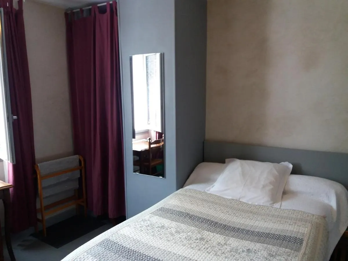 **  לוז-סן-סובר Hotel Les Templiers צרפת